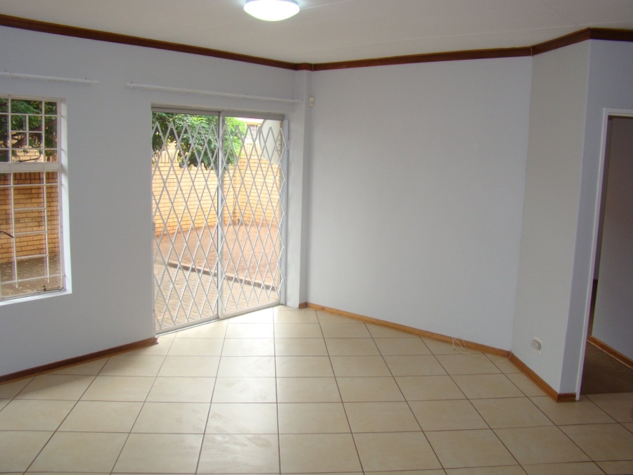2 Bedroom Property for Sale in Langenhovenpark Free State